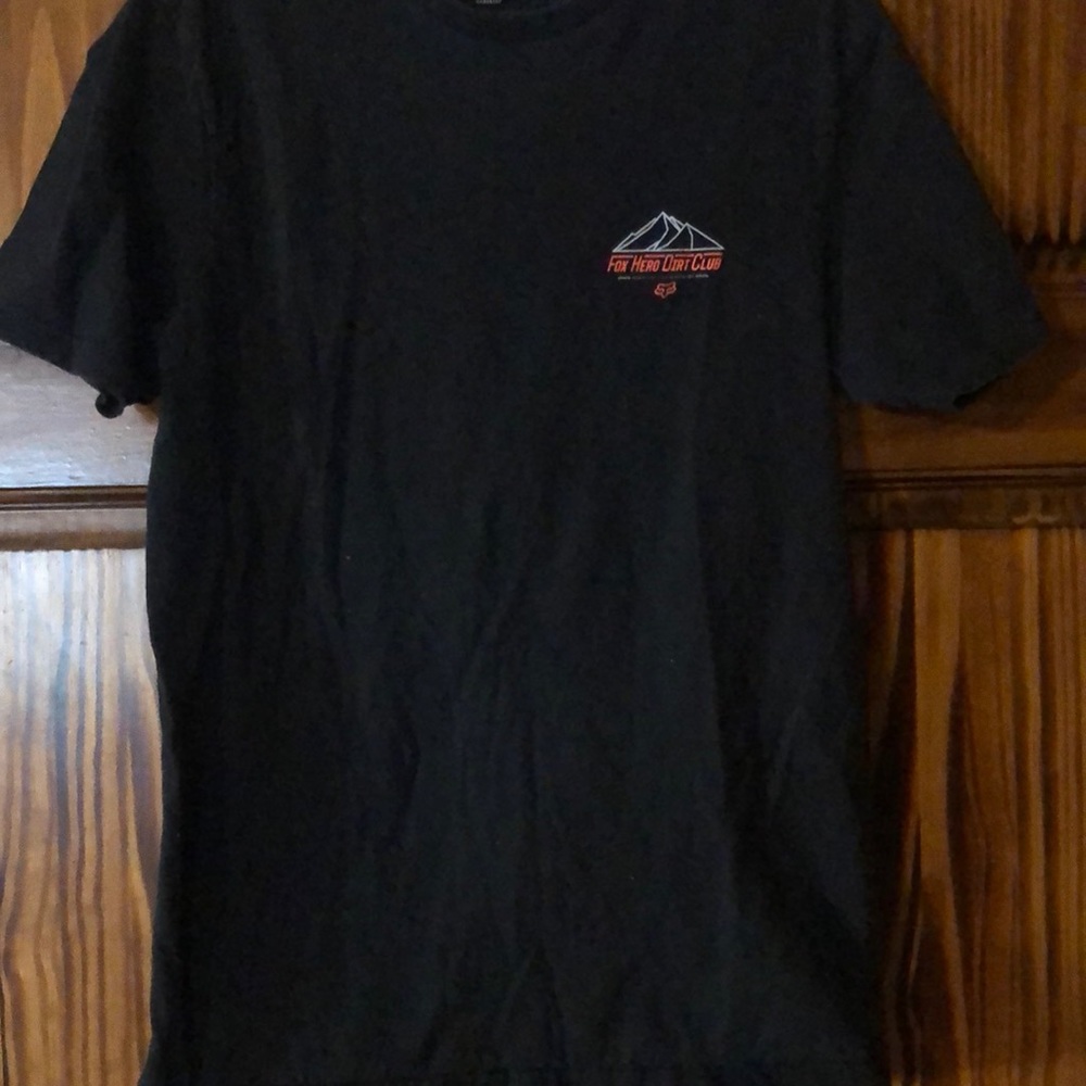 Mens small fox tee